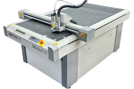 Cutting-edge plotter, Jingwei RC02-1509 cutting plotter.