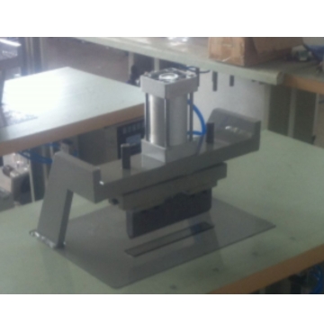 Ultrasonic fabric edge bonding machine